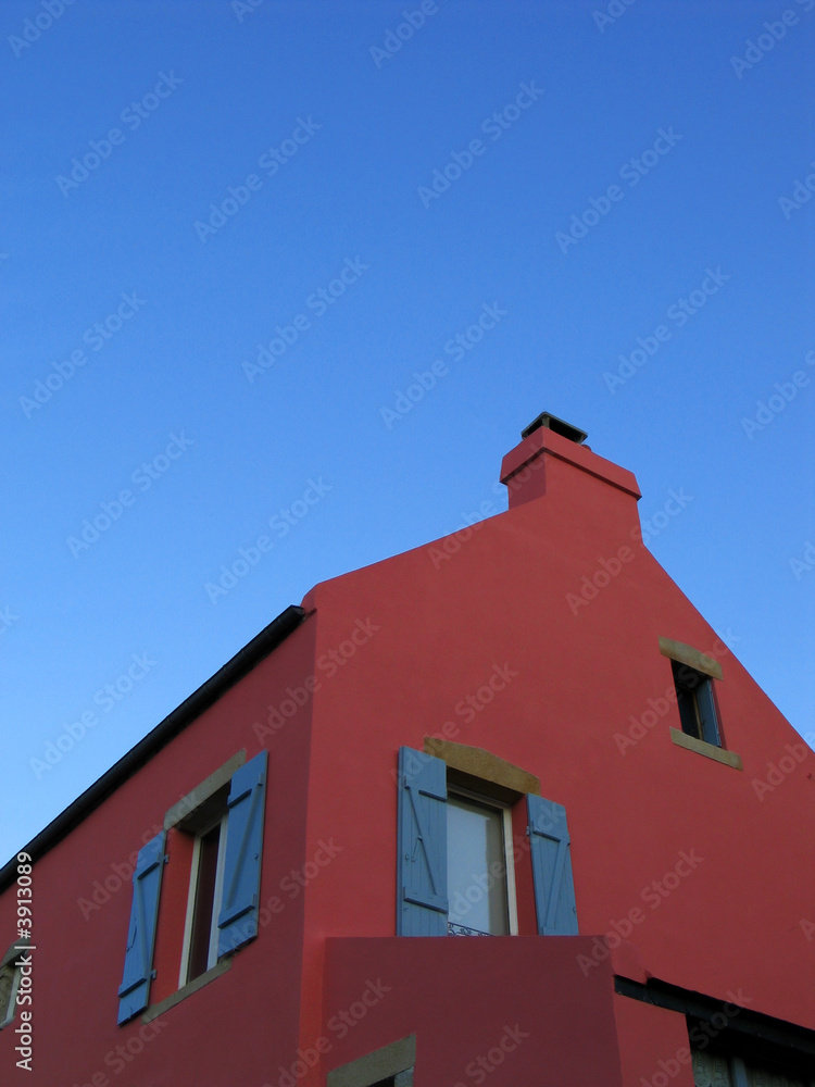 Maison rouge au volets bleus Maison rouge au volets bleus