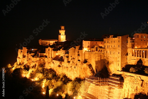 Pitigliano