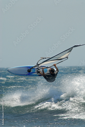 windsurf en saut