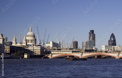 View across Thames River with St.Paul and City at the background