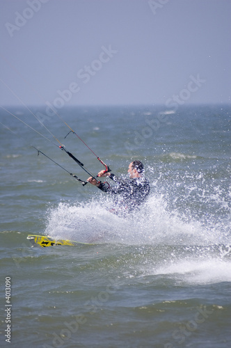kitesurf dans la vague © Jean-Michel LECLERCQ