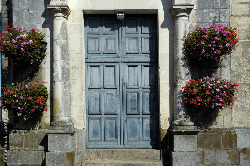 Fototapeta premium entrée d'église