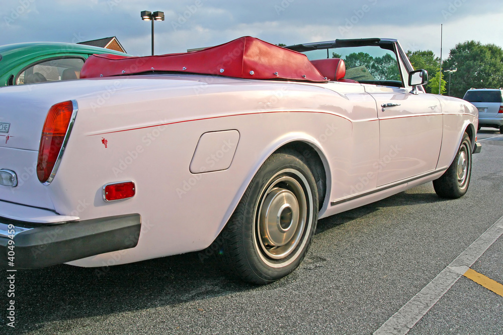 Fototapeta premium Pink Luxury Car
