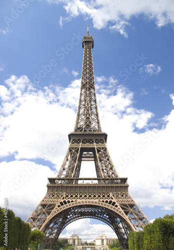 Eiffel tower on cloud sky © snow_wons