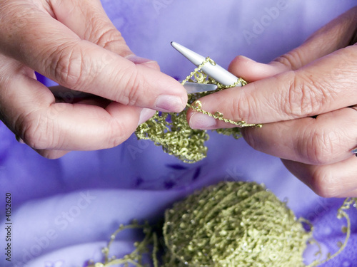 women knitting