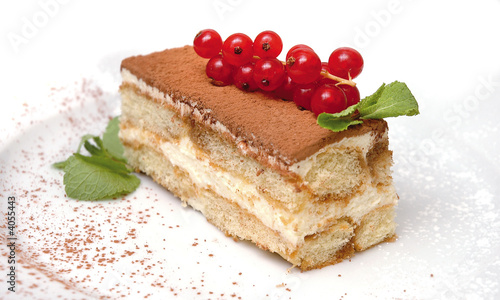 cake with redcurrant