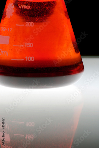 red beaker with reflection 1