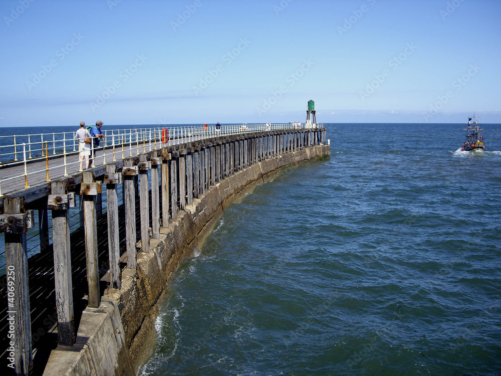 whitby pier