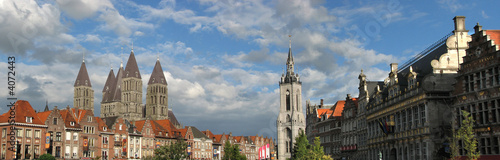 Tournai en Belgique - La Grand place photo