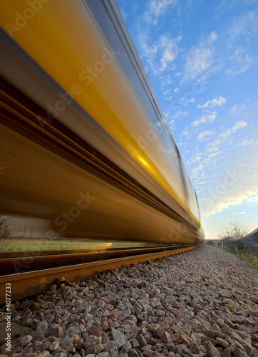 Track 'n' Train