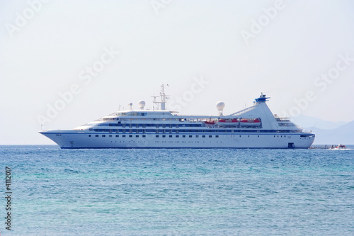 Cruise Ship © Georgios Alexandris