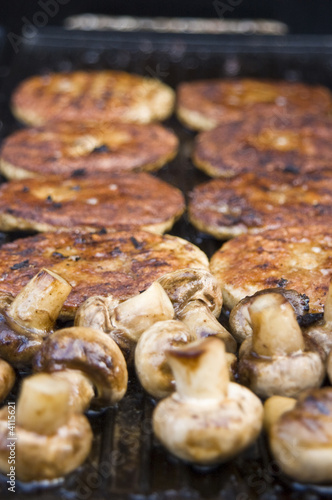 Tasy Mushrooms & Burgers