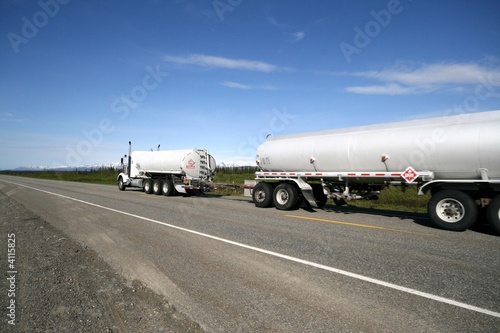 truck,tanker, big rig