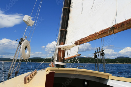 Sailing in Maine © Thomas Barrat