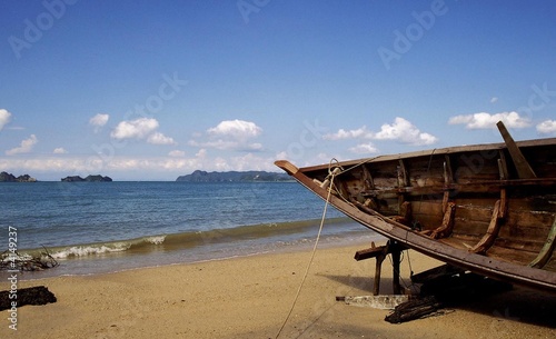 barque sur plage