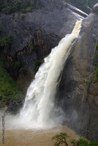 Waterfall Duhinda