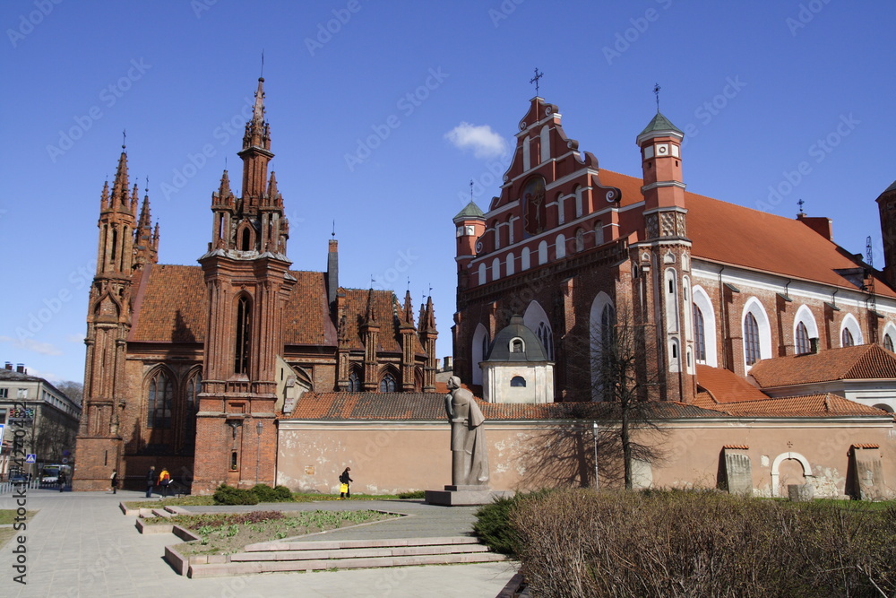 Vilnius: St Anne's and Bernardinu Churches