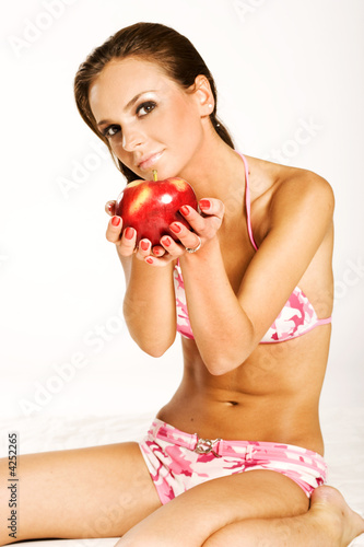 girl with apple