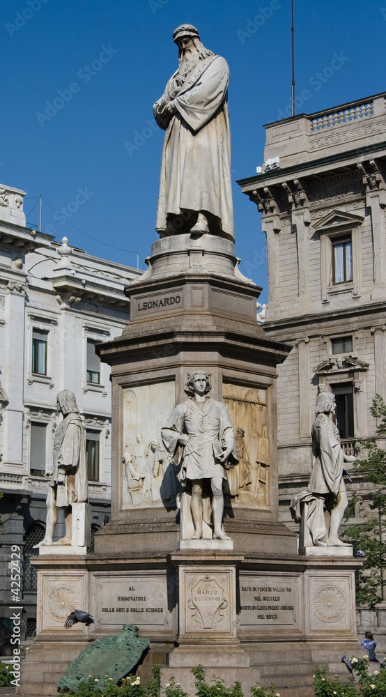 Obraz premium Statue of Leonardo de Vinci, Milan