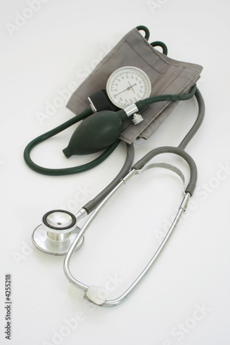 sphygmomanometer and stethoscope 