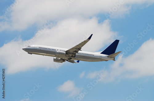 Boeing passenger jet airplane photo
