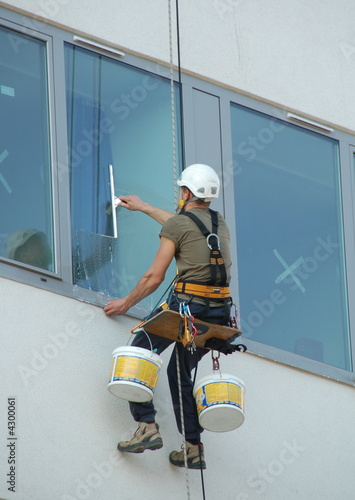 Window cleaner