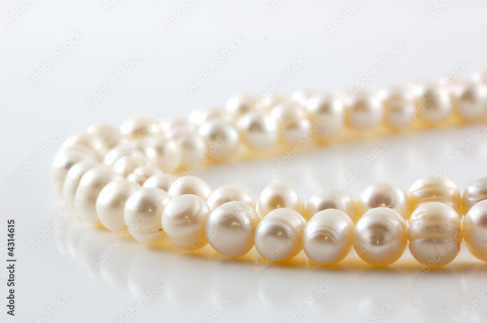 Pearl necklace Pearl necklace