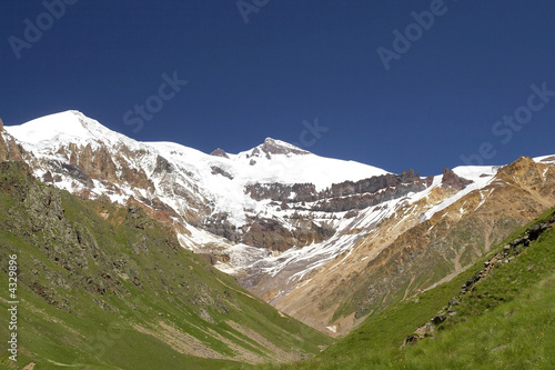 Elbrus photo