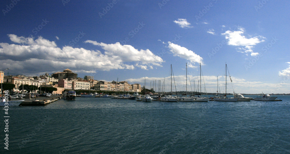 Hafen und Altstadt von Siracusa, Sizilien