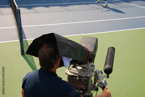 Wallpaper Mural filming a tennis match Torontodigital.ca