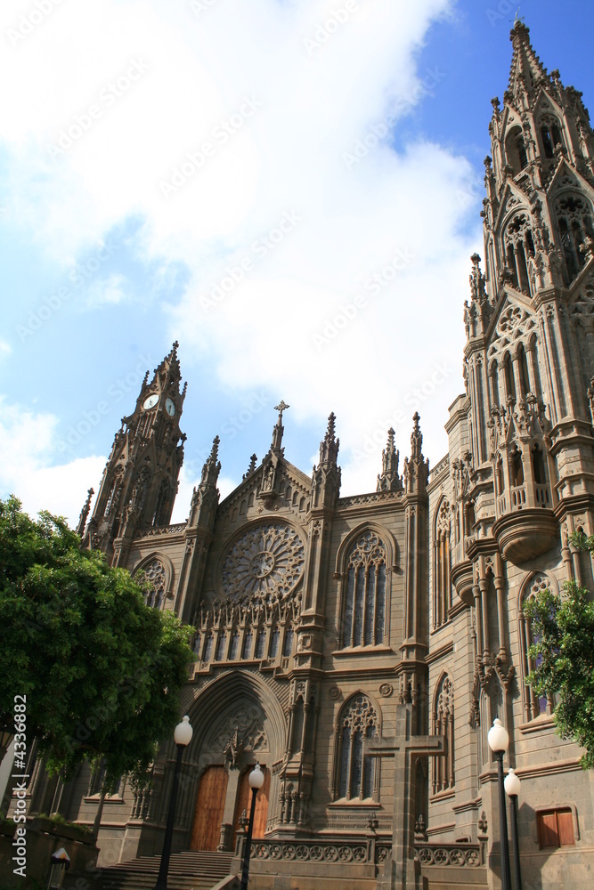 portico de catedral de arucas en gran canaria portico de catedral de arucas en gran canaria