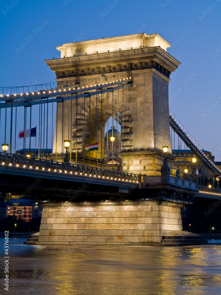 Obraz premium Szechenyi chain bridge