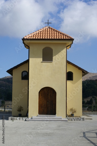Chiesetta sul Lago