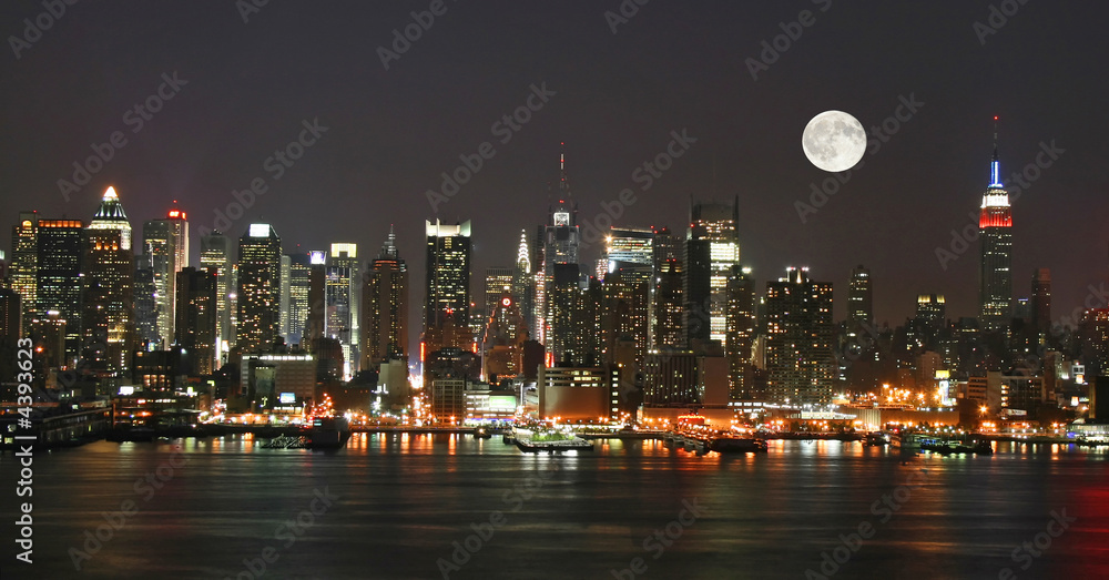 Wunschmotiv: Manhattan Mid-town Skyline at Night #4393623