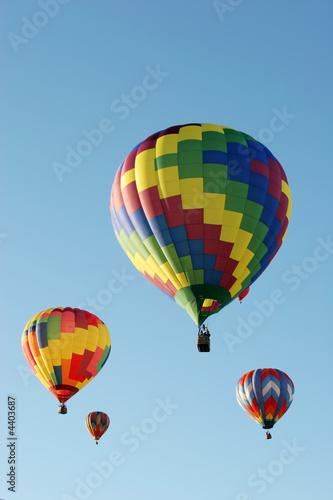 Colorful hot air balloons © MaxFX
