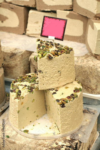 Fotografie fudge on display in market