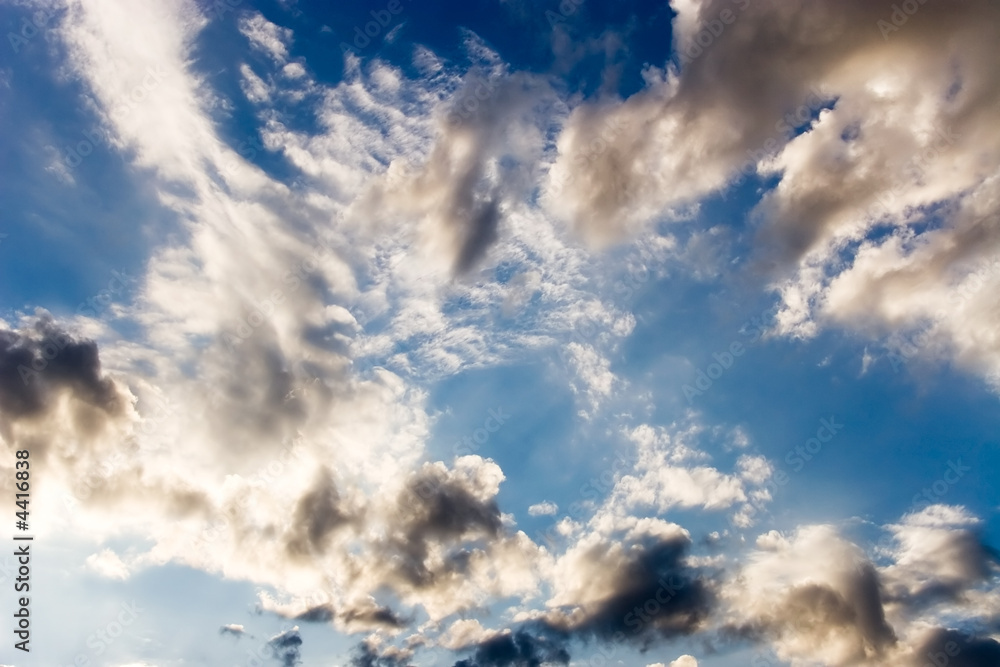 Fototapeta premium Blue dramatic sky wtih clouds