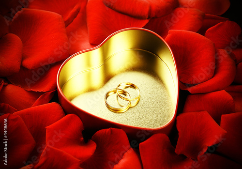 Rings, heart and roses