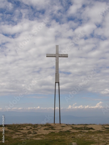 Croix au sommet du Semnoz
