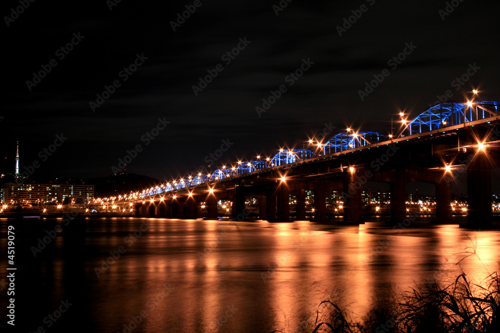 Fototapeta premium Bridge at Night