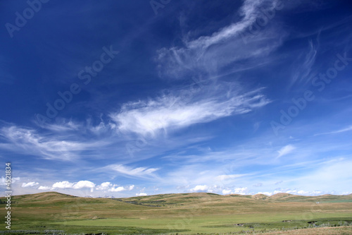 Rural landscape, blue sky © Tupungato