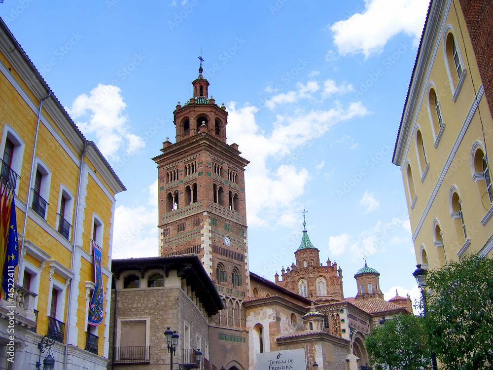 Vistas Ayuntamiento y Catedral -TERUEL-España-Spain