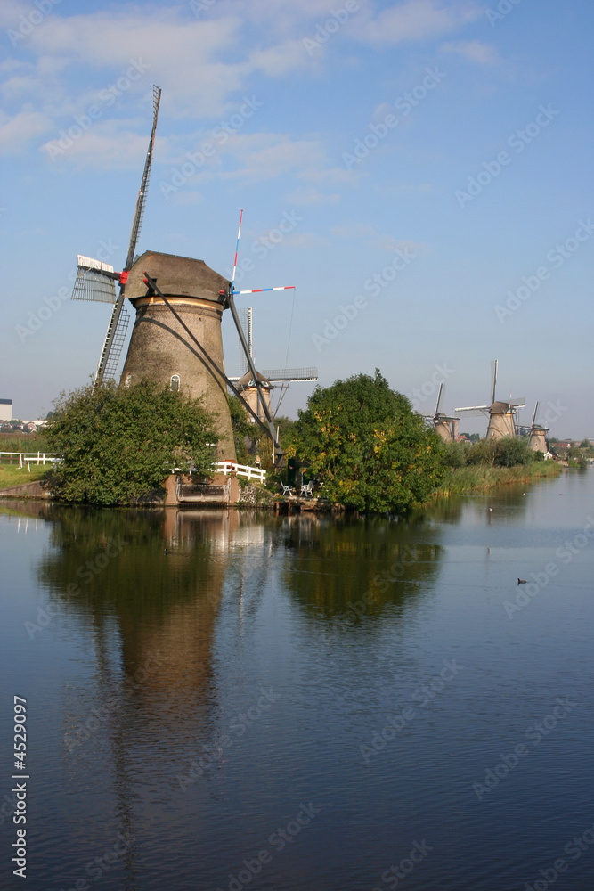 moulins et canal