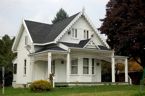 maison coloniale canadienne