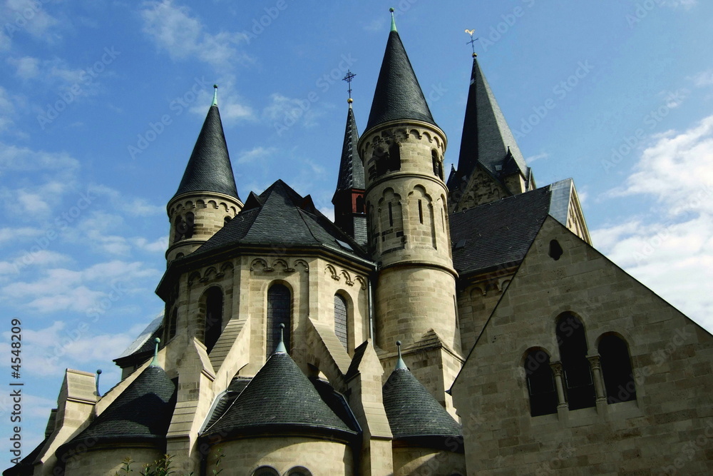 Türme der Rosenkranzkirche Bad Neuenahr