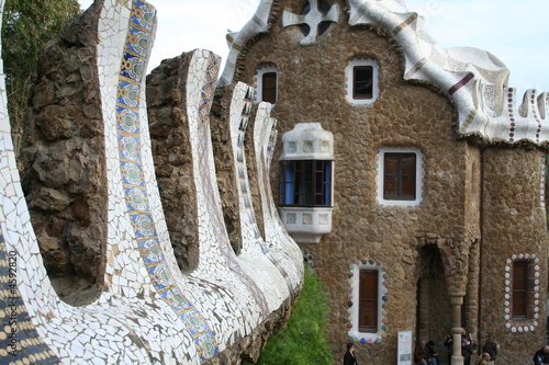 Barcelona: Gingerbread house at the entrance to Park Guell