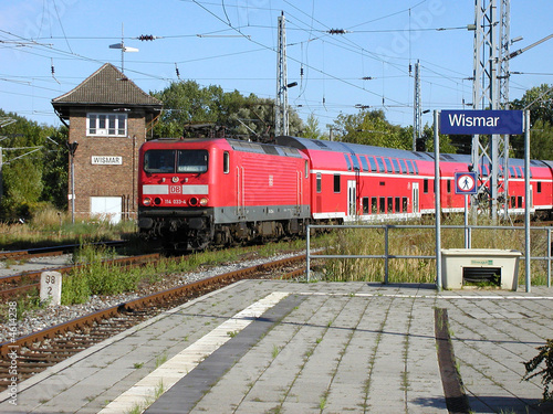 Roter Zug in Wismar