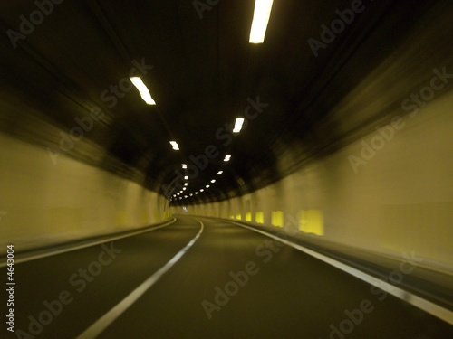 tunnel courbe © Fred