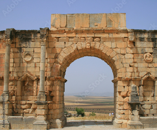 arc de triomphe à volubilis au maroc