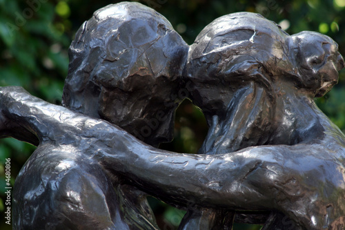 Statue04